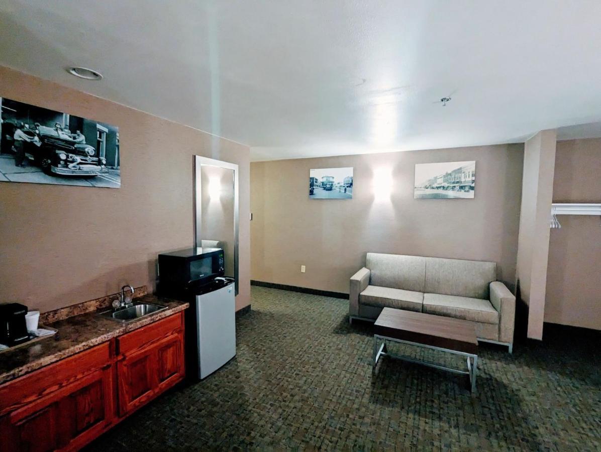 Woodfield Inn And Suites Marshfield Exterior foto